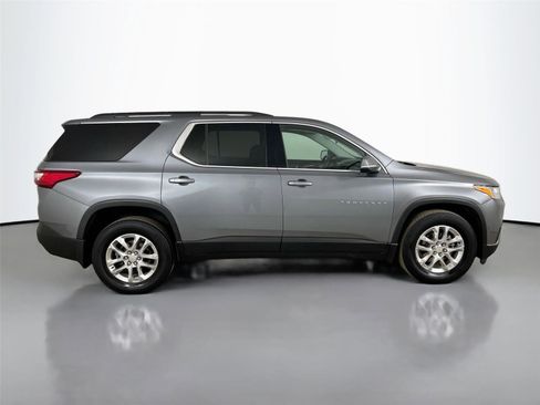 Used 2021 Chevrolet Traverse LT image 8