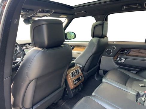 Used 2019 Land Rover Range Rover HSE image 9