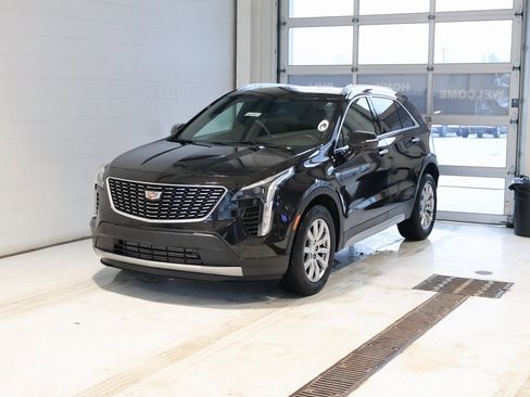 Used 2023 Cadillac XT4 Premium Luxury w/ Cold Weather Package image 6