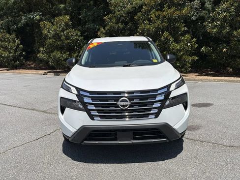 Certified 2025 Nissan Rogue S AWD/4WD image 2