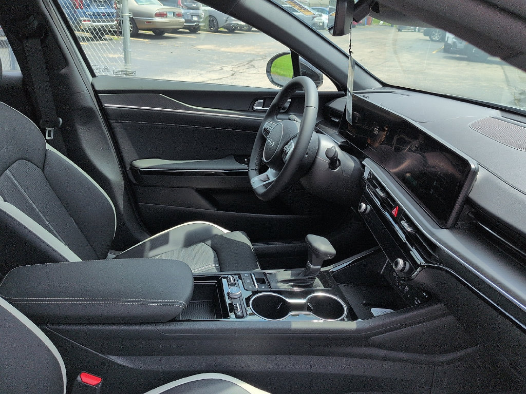 New 2026 Kia K5 GT-Line image 7