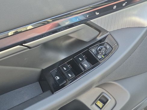New 2027 BMW i5 eDrive40 w/ M Sport Package RWD image 15
