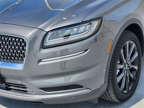 Used 2023 Lincoln Nautilus Reserve w/ Equipment Group 201A image 8