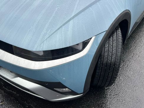 Certified 2025 Hyundai Ioniq 5 SE RWD image 3
