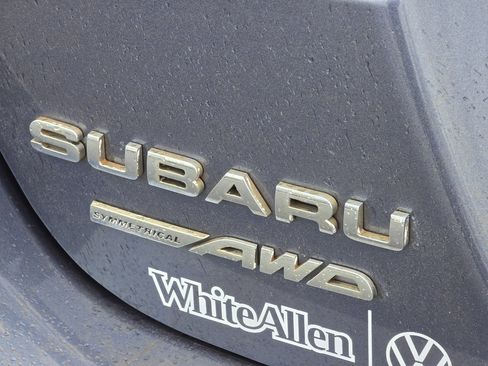 Used 2017 Subaru Legacy 2.5i Premium image 14