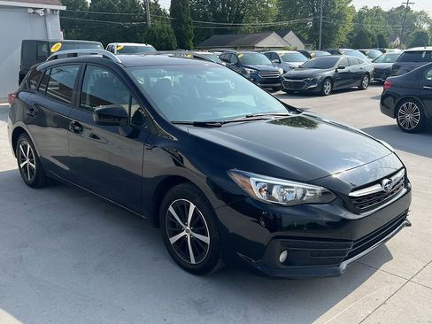 Used 2023 Subaru Impreza 2.0i Premium image 3