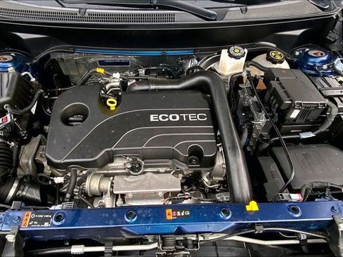 Used 2022 Chevrolet Equinox LS image 9