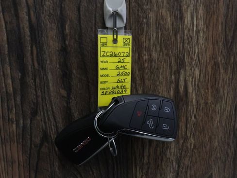 Used 2025 GMC Sierra 2500 SLT w/ SLT Convenience Package image 41