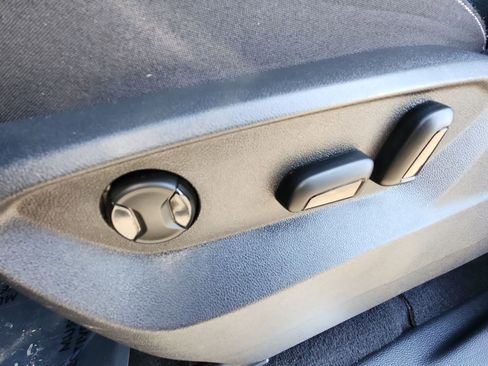 Used 2024 Volkswagen Atlas SE image 14