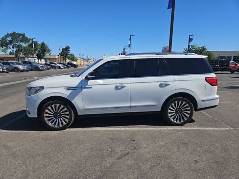 Used 2020 Lincoln Navigator Reserve AWD/4WD image 4
