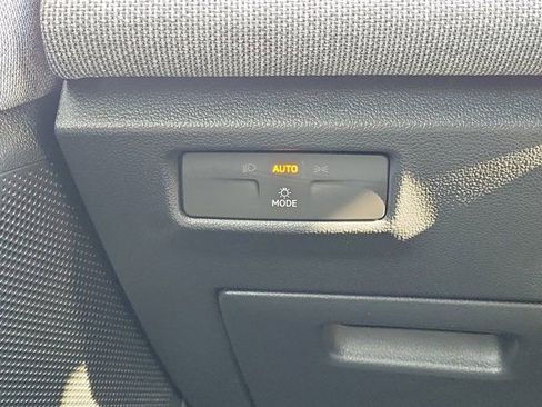 Used 2025 Volkswagen Tiguan S image 18