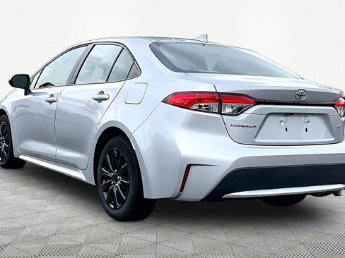Used 2020 Toyota Corolla LE FWD image 4