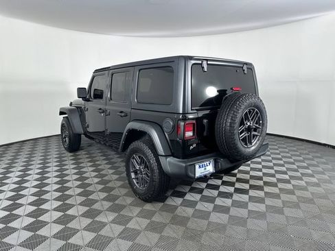 Used 2021 Jeep Wrangler Unlimited Sport AWD/4WD image 9