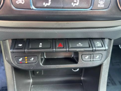 Used 2015 Chevrolet Colorado Z71 w/ Trail Boss Edition RWD image 15