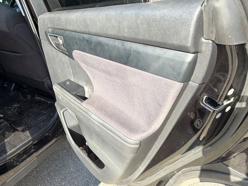 Used 2020 Toyota Highlander LE image 20