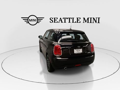 Used 2019 MINI Cooper 2-Door Hardtop FWD image 9