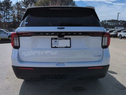 New 2026 Ford Explorer Active image 5