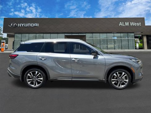 Used 2024 INFINITI QX60 Luxe w/ Cargo Package FWD image 4