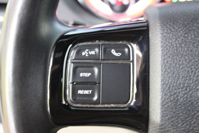Used 2019 Dodge Grand Caravan SXT FWD image 20