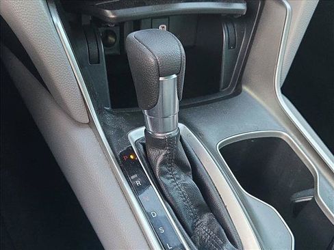 Used 2018 Honda Accord LX image 7