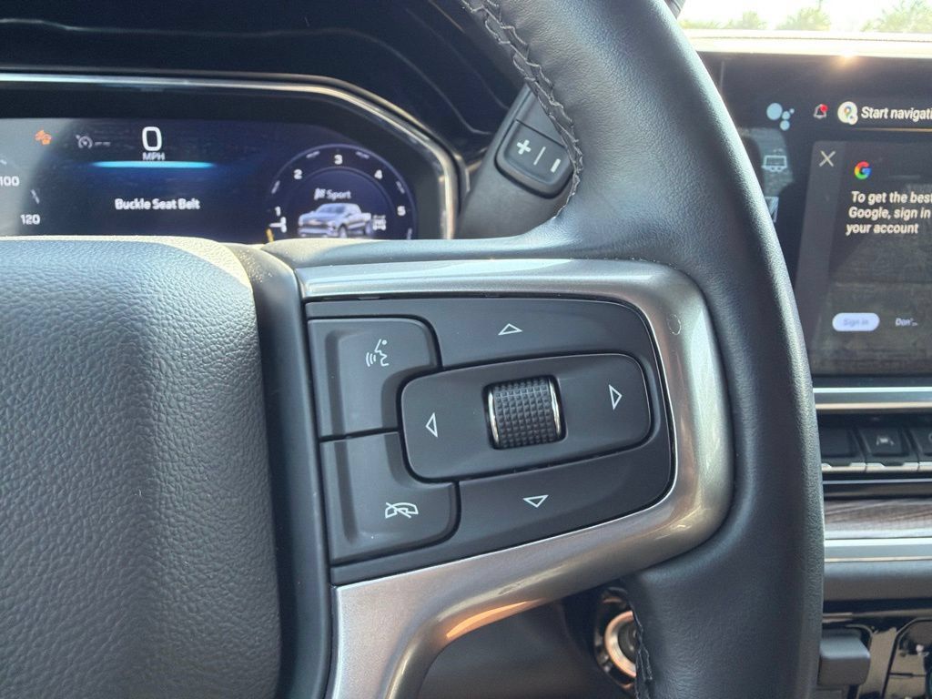 Used 2025 Chevrolet Silverado 1500 LT AWD/4WD image 9