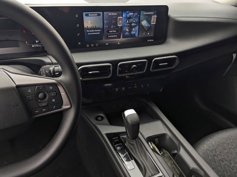 New 2026 Nissan Sentra SV w/ Floor Mat Package FWD image 10