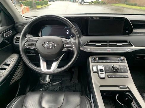 Used 2021 Hyundai Palisade Limited w/ Winter Package image 23