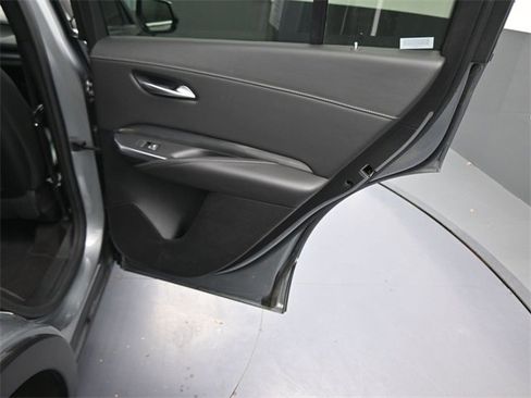 Used 2024 Cadillac XT4 Premium Luxury image 13