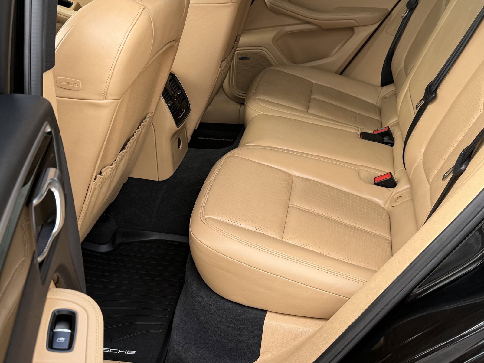 Used 2018 Porsche Macan S AWD/4WD image 22