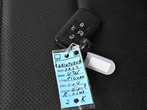 Used 2022 Volkswagen Tiguan SEL R-Line image 28