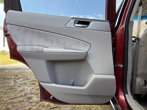 Used 2010 Subaru Forester 2.5X Premium image 11