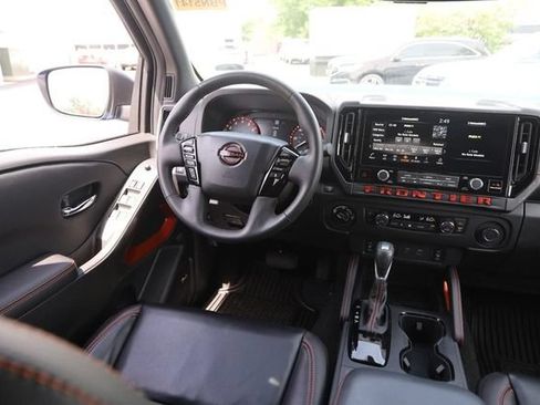 Certified 2025 Nissan Frontier PRO-4X w/ Pro Premium Package AWD/4WD image 24