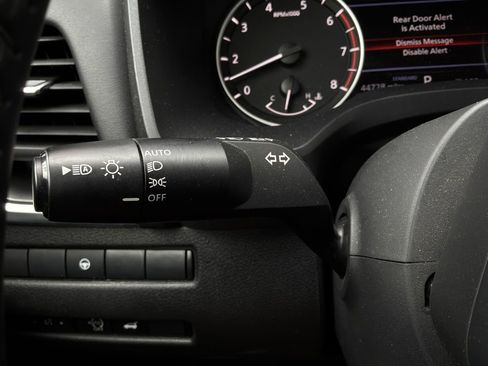 Used 2025 Nissan Rogue SV FWD image 35
