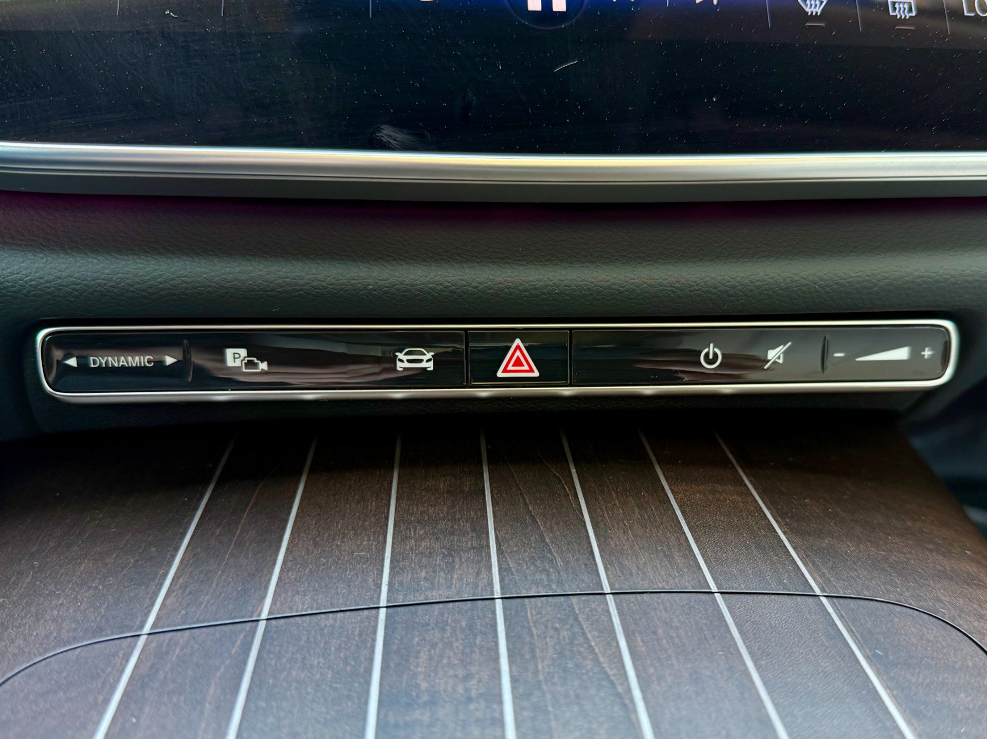 Used 2025 Mercedes-Benz E 350 Sedan image 33