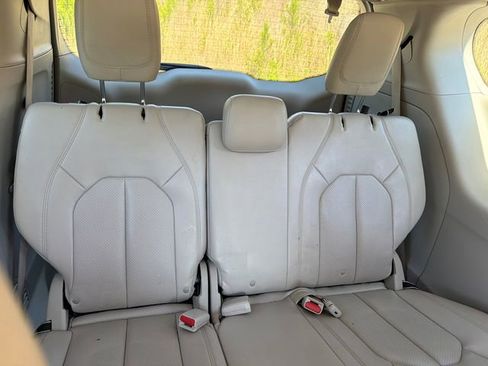 Used 2021 Chrysler Voyager Lxi image 16