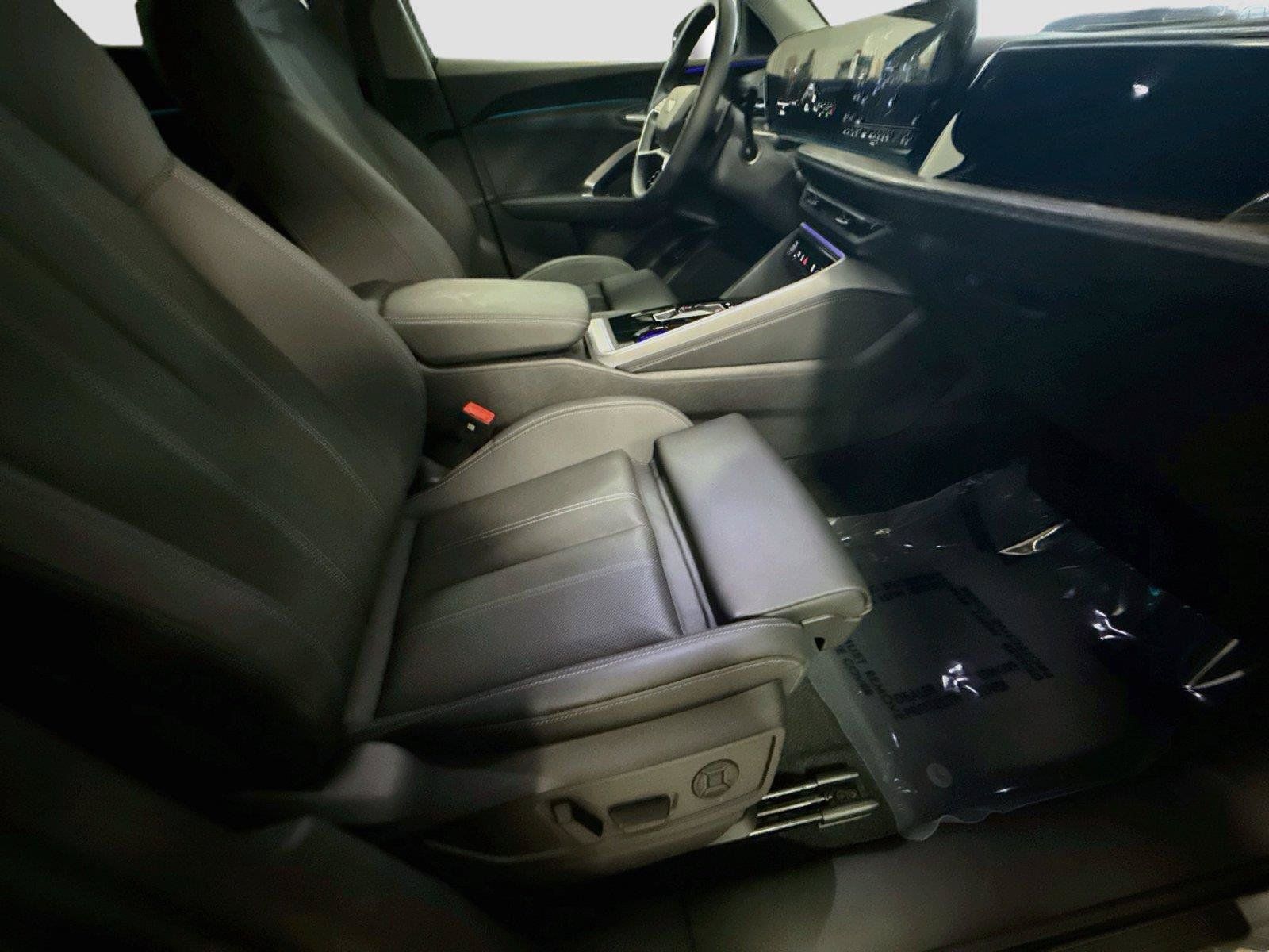 Certified 2025 Audi Q5 Premium AWD/4WD image 29