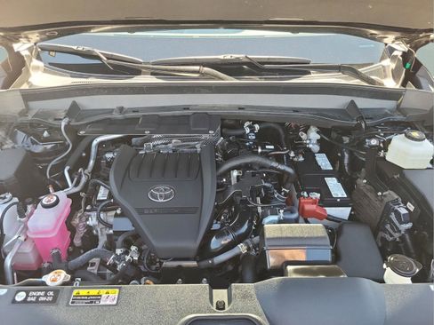 Used 2024 Toyota Grand Highlander XLE image 25