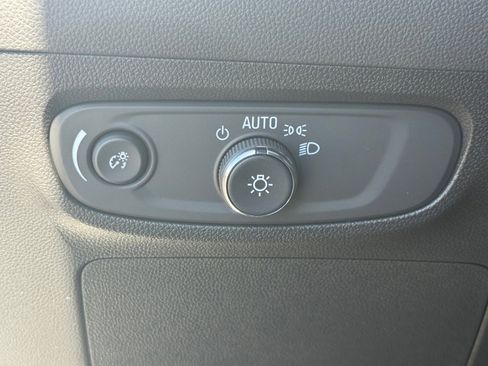 Used 2026 Buick Encore GX Avenir w/ Avenir Technology Package FWD image 22
