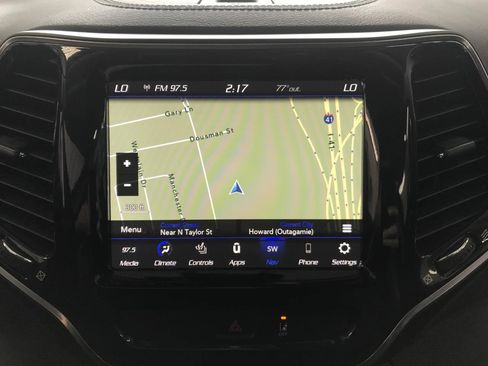 Used 2022 Jeep Cherokee Limited w/ Elite Package AWD/4WD image 13