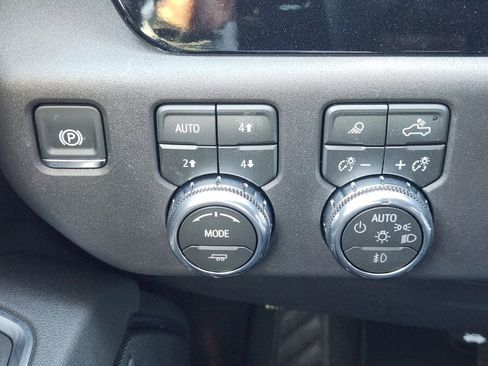 New 2026 GMC Sierra 1500 SLT w/ SLT Premium Package AWD/4WD image 26