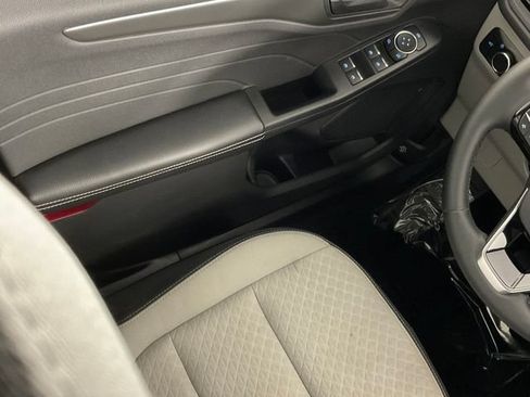 Certified 2023 Ford Escape Active AWD/4WD image 31