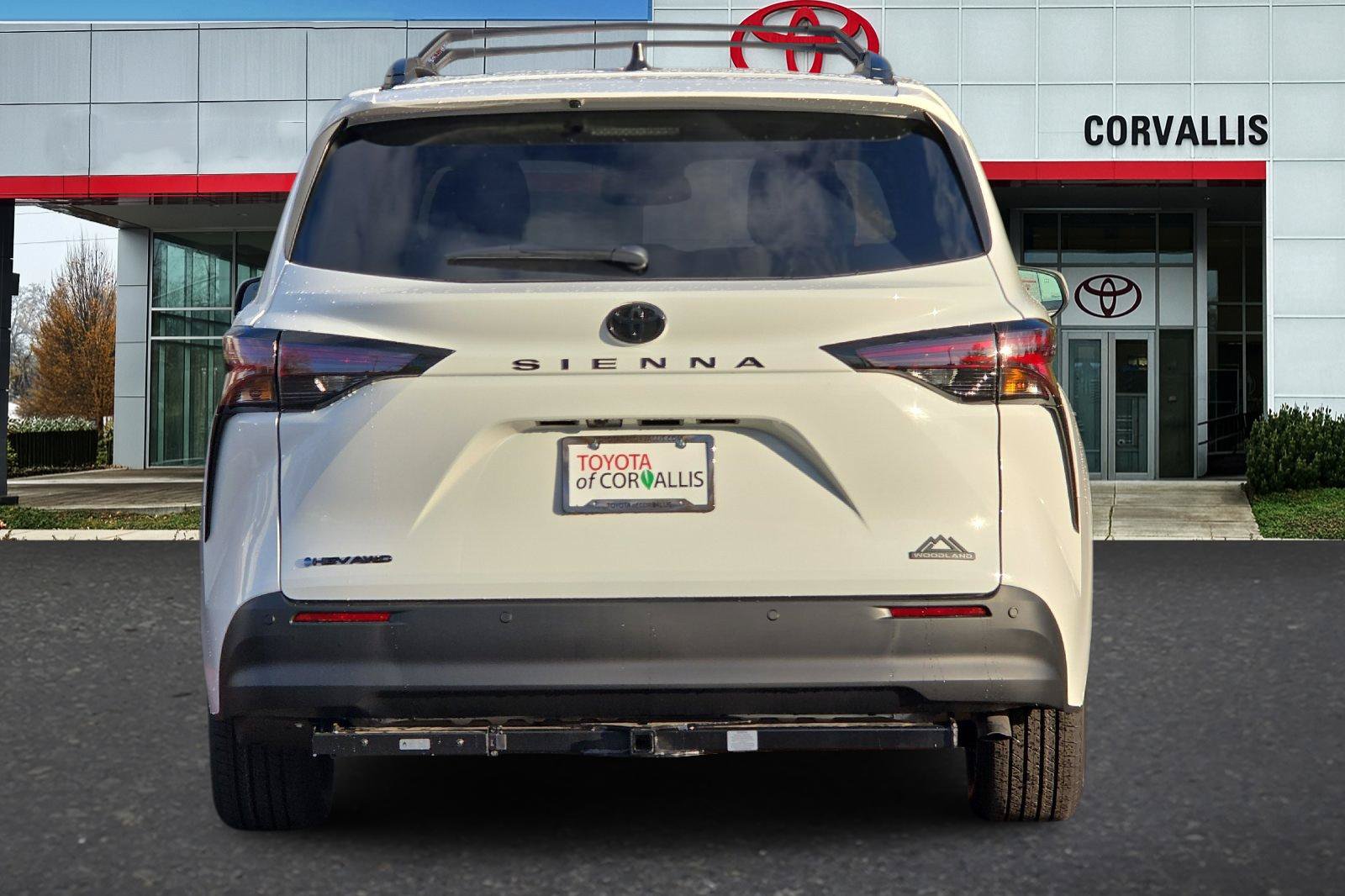 New 2026 Toyota Sienna XLE Woodland Edition AWD/4WD image 6