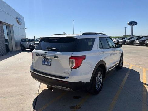 Certified 2023 Ford Explorer XLT w/ Equipment Group 202A AWD/4WD image 7