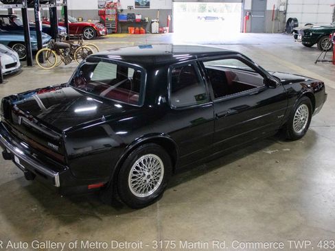 Used 1988 Oldsmobile Toronado Trofeo image 7