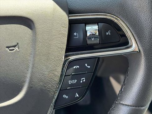 Used 2022 Lincoln Nautilus AWD w/ Premium Package image 24