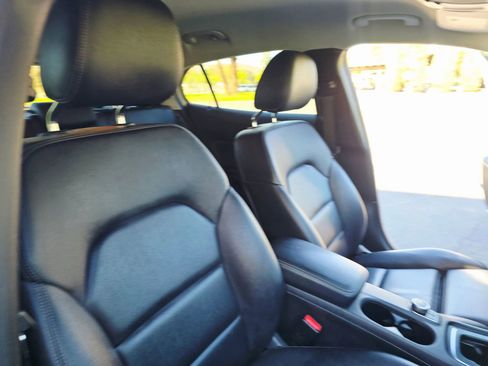 Used 2017 Mercedes-Benz GLA 250 4MATIC image 29