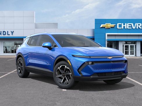 New 2026 Chevrolet Equinox EV LT image 17