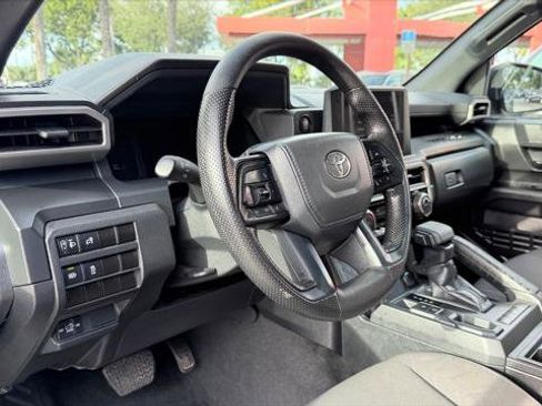 Used 2025 Toyota Tacoma SR image 23