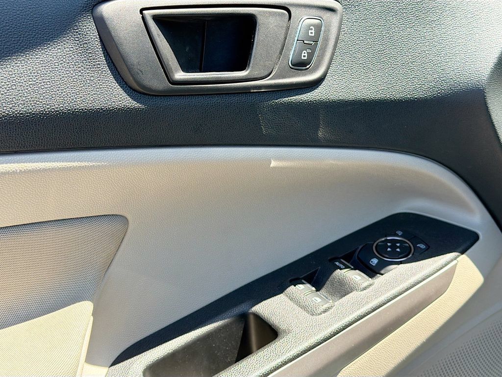 Used 2022 Ford EcoSport S AWD/4WD image 18