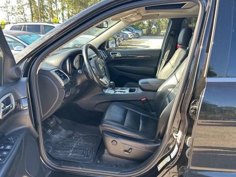 Used 2012 Jeep Grand Cherokee Laredo AWD/4WD image 5